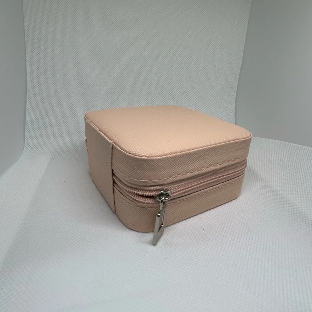 Pink Travel Jewelry Organizer‎